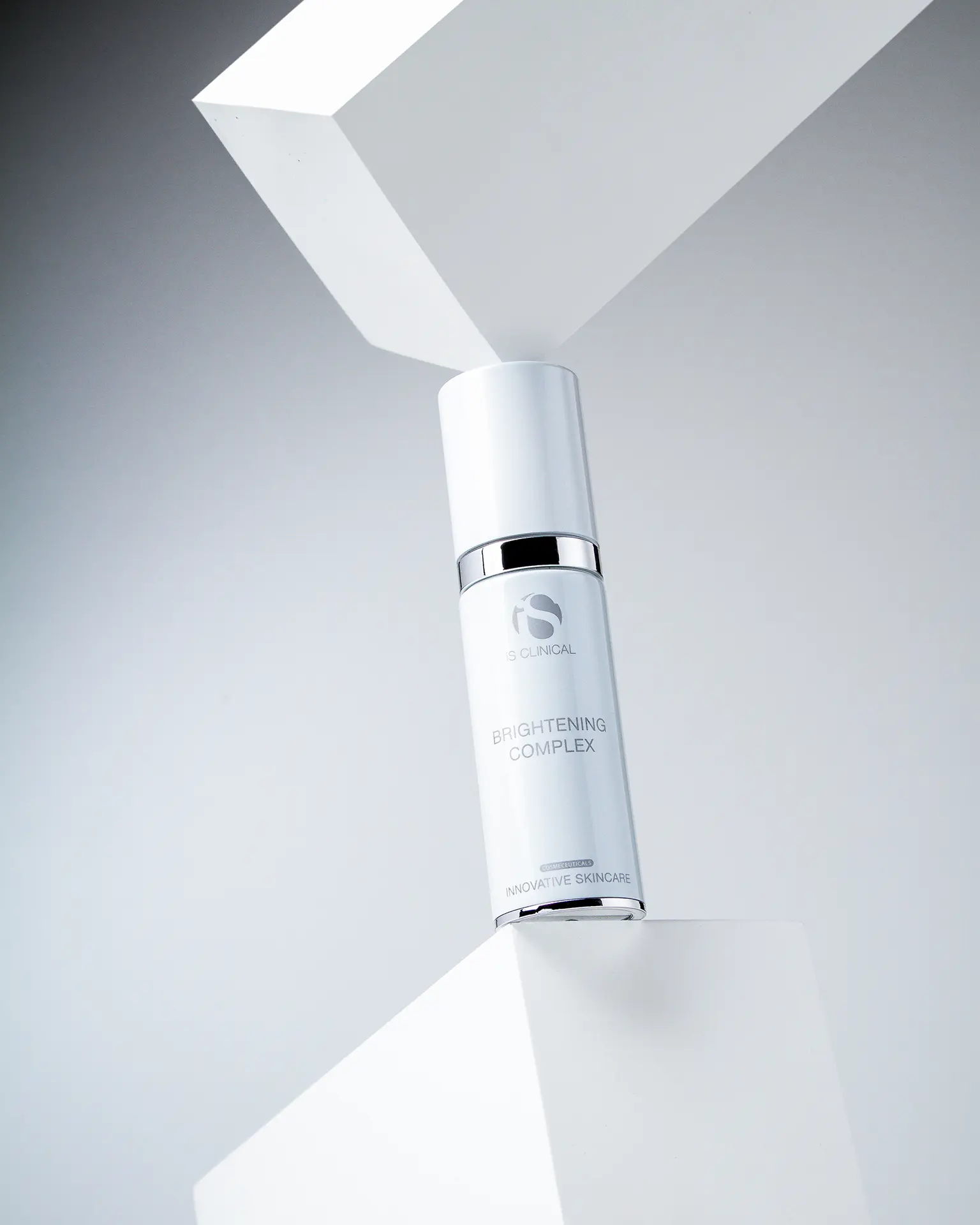 Polecane produkty iS Clinical na hiperpigmentację - Brightening Complex