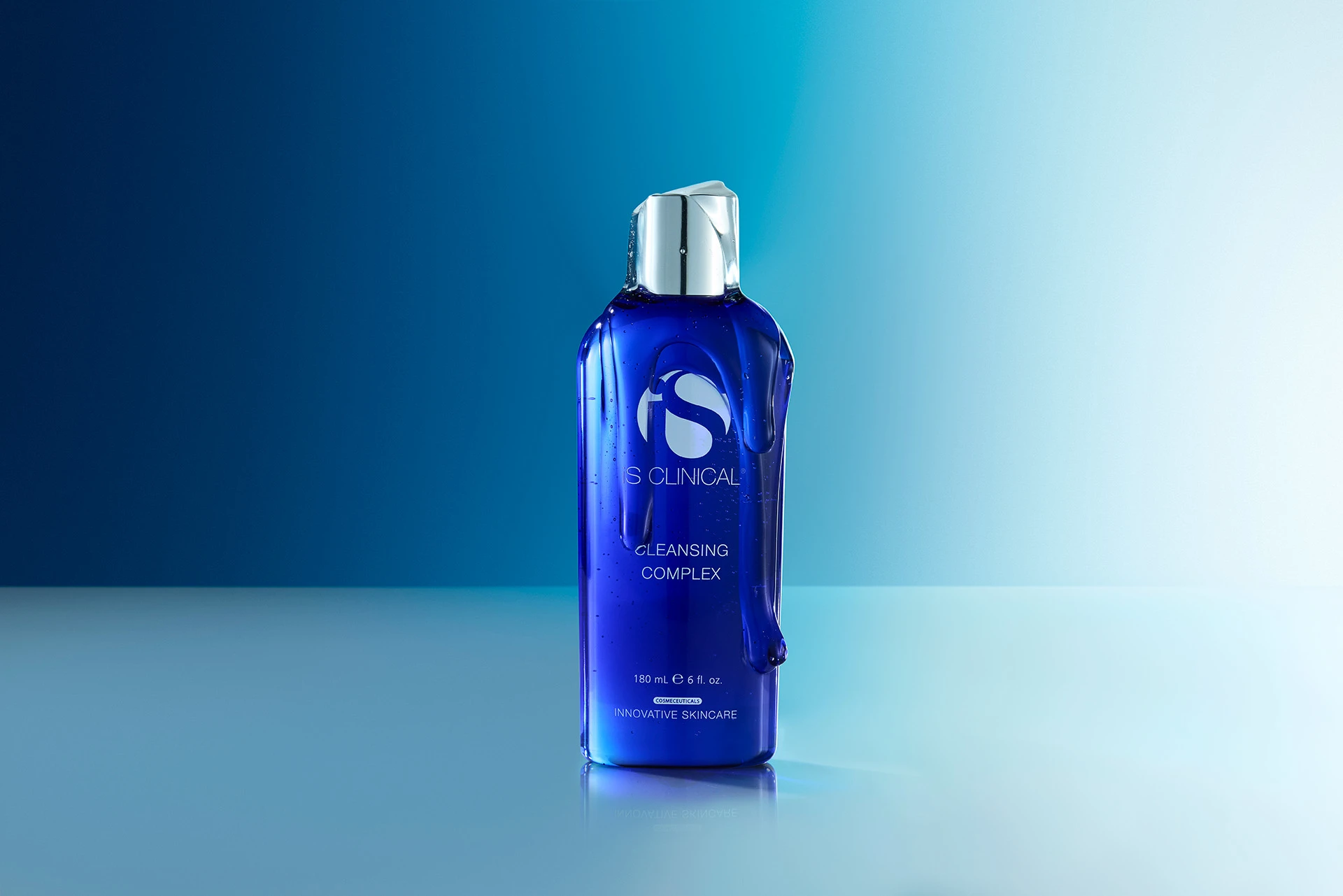 Przyjrzyjmy się szczegółowo czterem produktom oczyszczającym iS Clinical - Cleansing Complex