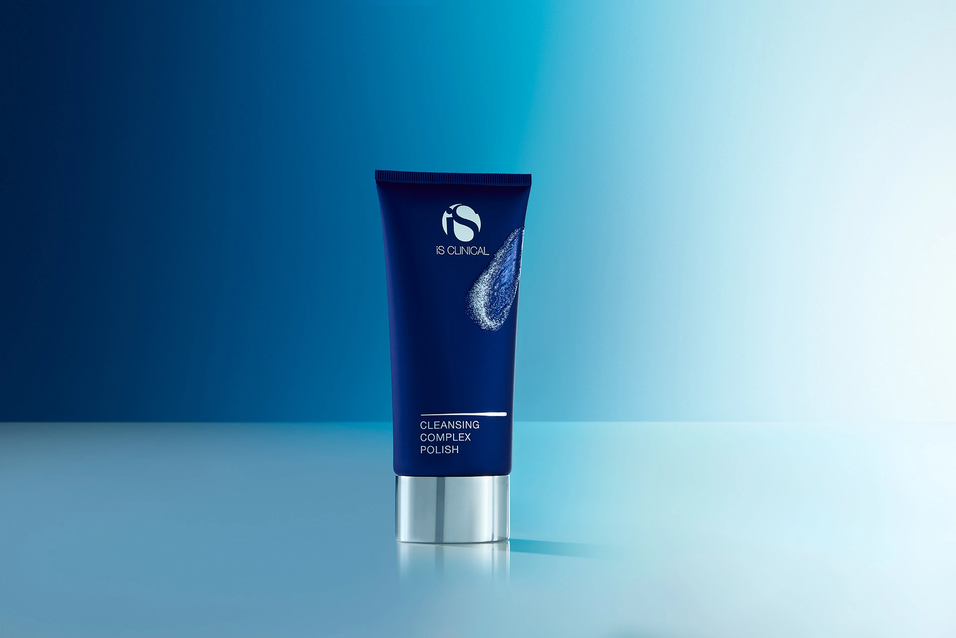 Przyjrzyjmy się szczegółowo czterem produktom oczyszczającym iS Clinical - Cleansing Complex Polish