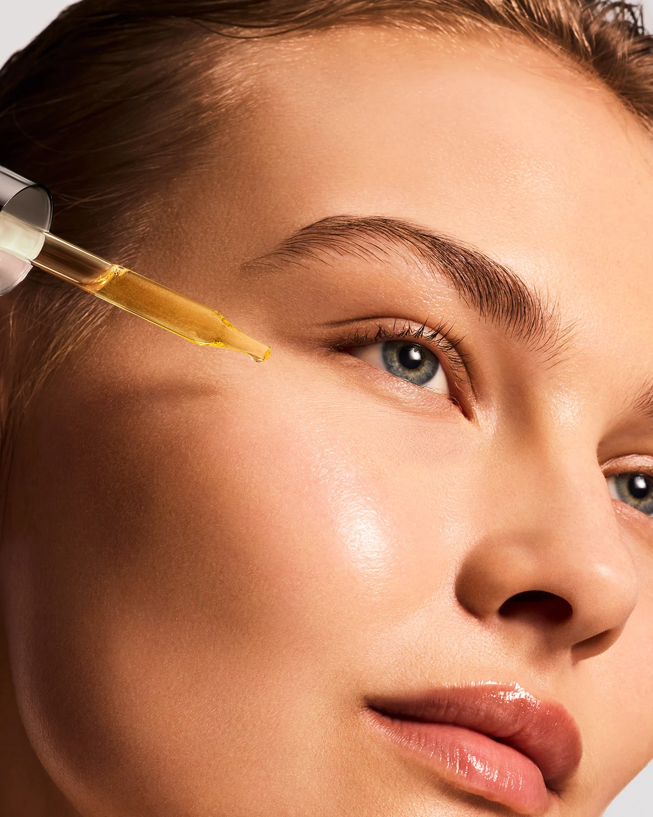 Retinol w produktach iS Clinical