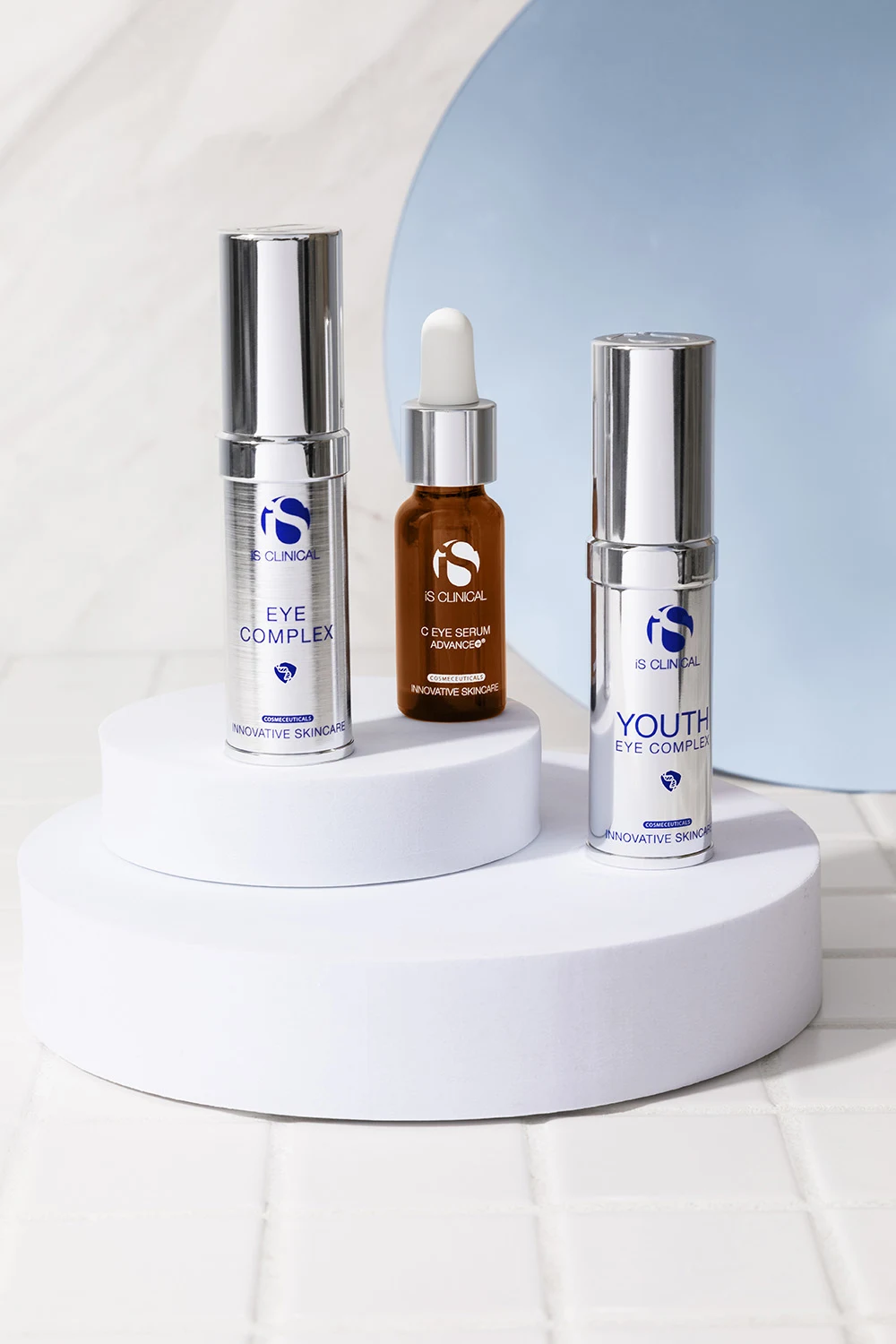 Formuły z witaminą C od iS Clinical: Kremy iS Clinical z witaminą C